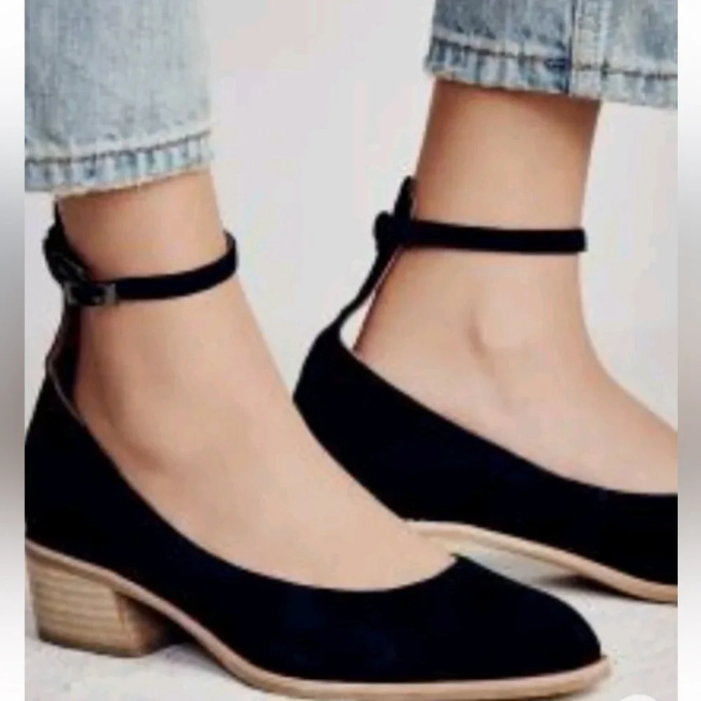 JEFFREY CAMPBELL × FREE PEOPLE Womens Black Suede Boulevard Heels Pumps Size 8.5